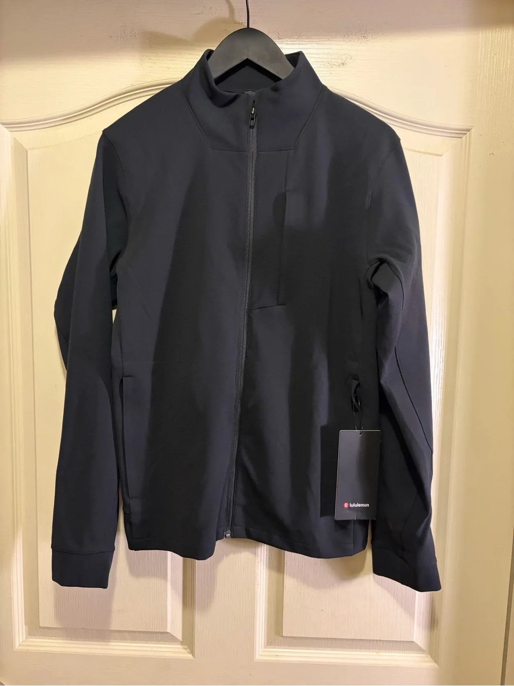 Lululemon Men’s “Sojourn” Jacket (M) *NEW FOR FALL/WINTER*